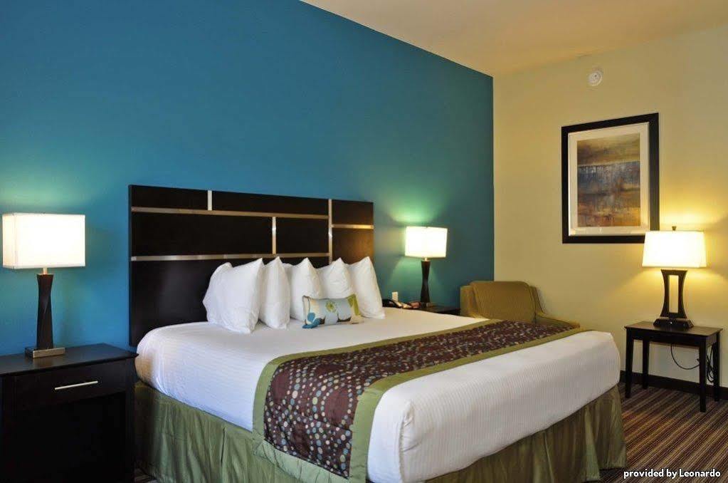 Best Western Plus Desoto Inn & Suites Mansfield Quarto foto